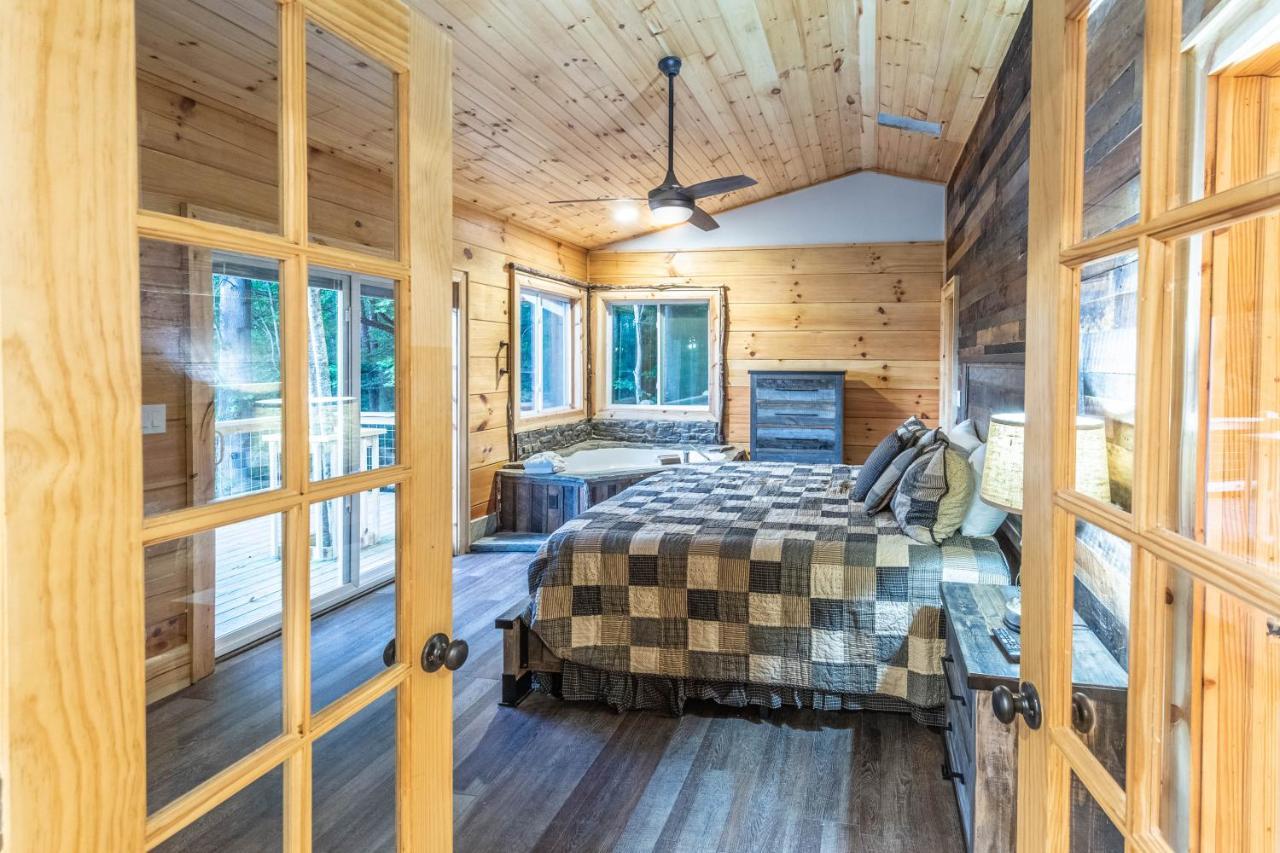 Stunning 2Br Cabin With Mountain Views Waynesville Bagian luar foto